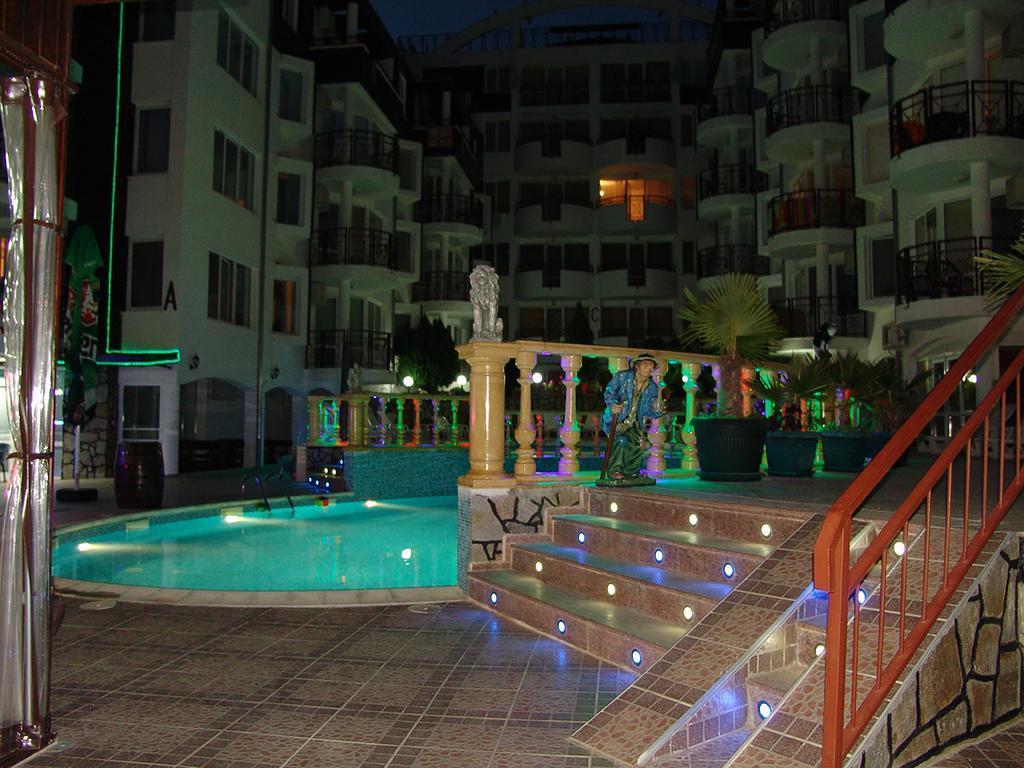 Holiday Apartments Vista Del Mar 2 써니비치 외부 사진